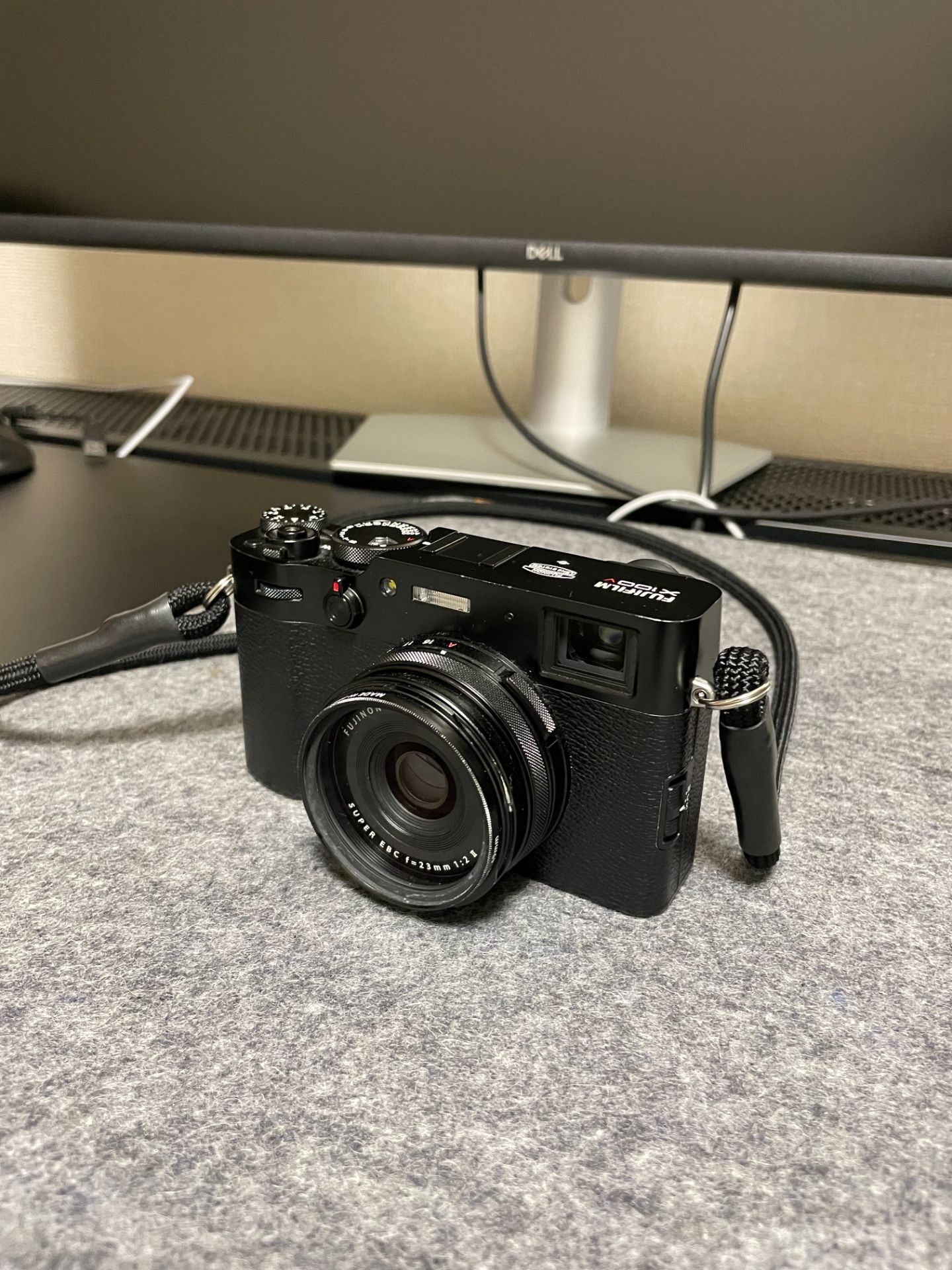 Fujifilm X100V
